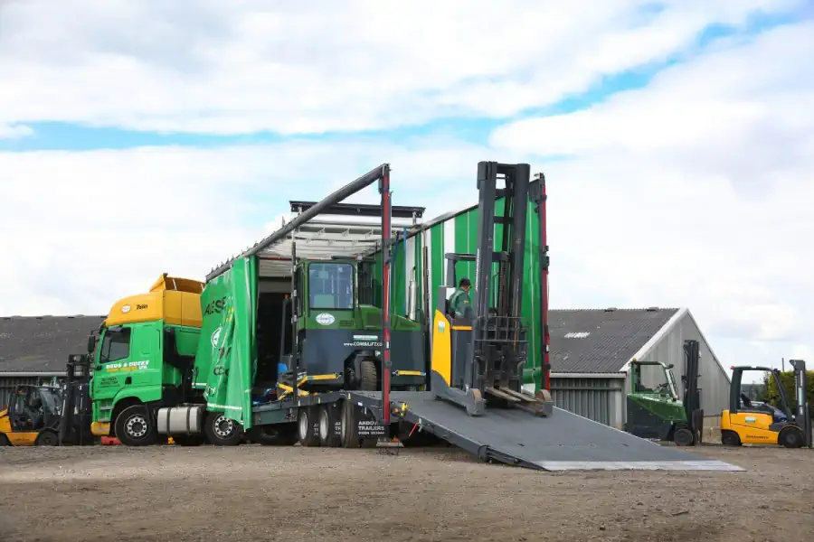 Forklift Trailer 2